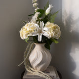 Cream Elegance Bouquet